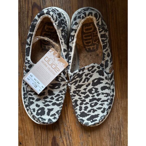 Hey Dude Women's Cheetah Grey Slip-On Shoes Size 5 US 36 EU New with Tag - Picture 5 of 5